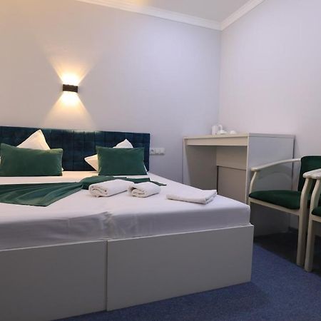 Sharq Hotel Urgench 外观 照片