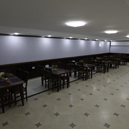Sharq Hotel Urgench 外观 照片